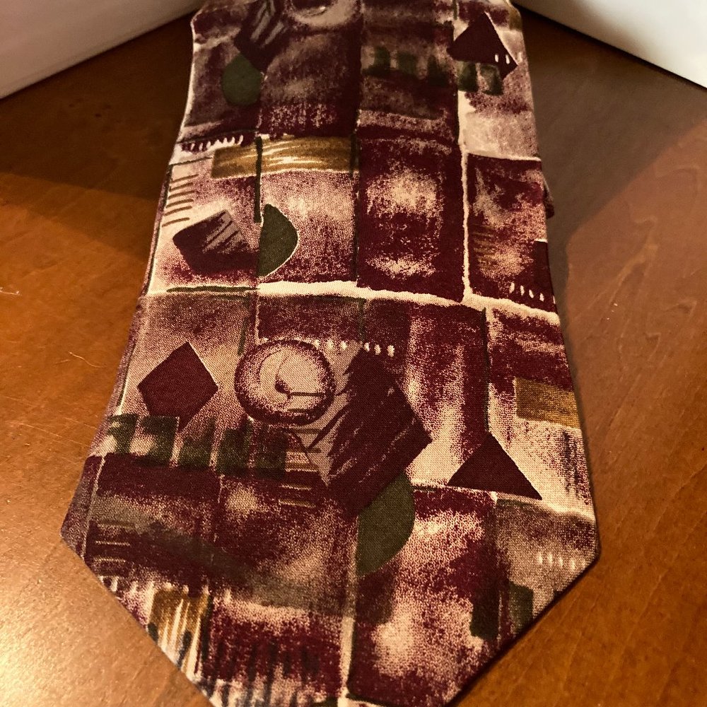 MEN'S TIE GREAT GIFT FOR HOLIDAY MADE IN USA NICE